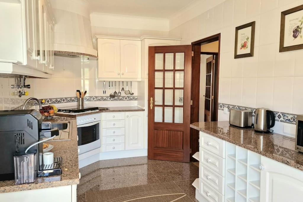 Jasmine Apartment Next To Meia Praia Beach Λάγος Εξωτερικό φωτογραφία